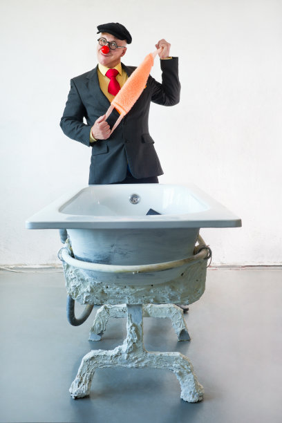 洗澡的人图片下载