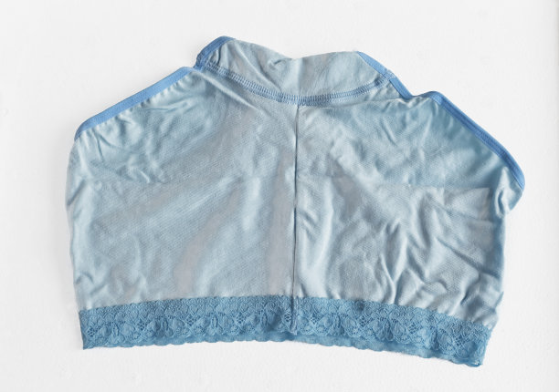 白色背景的内衣图片下载