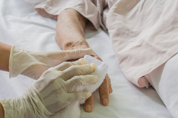 在医院照顾病人图片下载