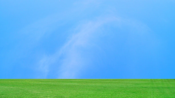 绿草地，蓝天图片下载