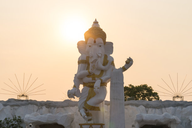 甘尼萨雕像印度教的神图片下载