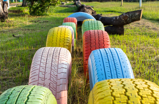 画汽车轮胎图片下载