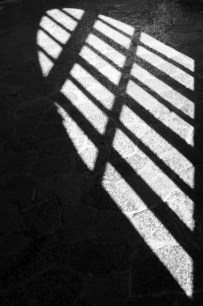 阴影玻璃门图片下载