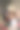 妈妈和女儿在公共场所玩秋千图片下载