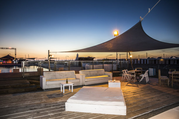 不同的两种图片下载