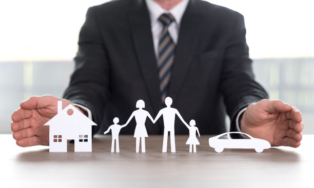 家庭、家庭和汽车保险的概念图片下载