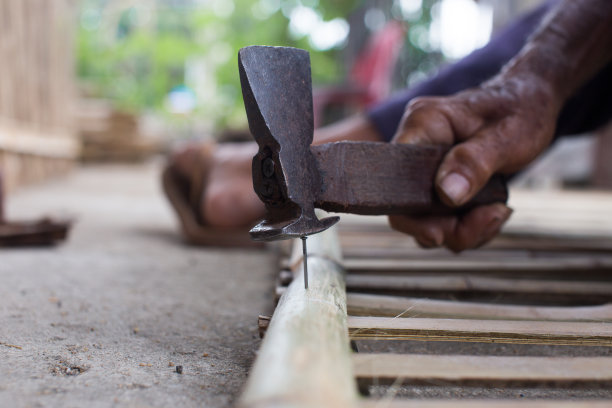 锤钉子图片下载