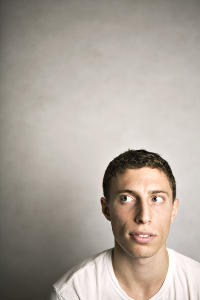 年轻人图片下载