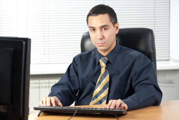 严肃的商人图片下载