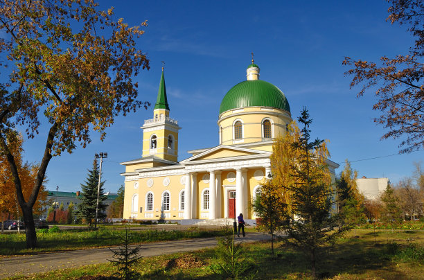 秋季尼科尔斯基大教堂美景图片下载