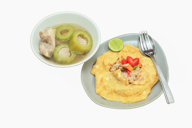 苦瓜汤猪肉煎蛋卷饭图片下载