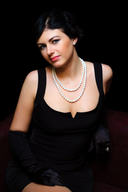 豪华的女士。复古风格。图片下载