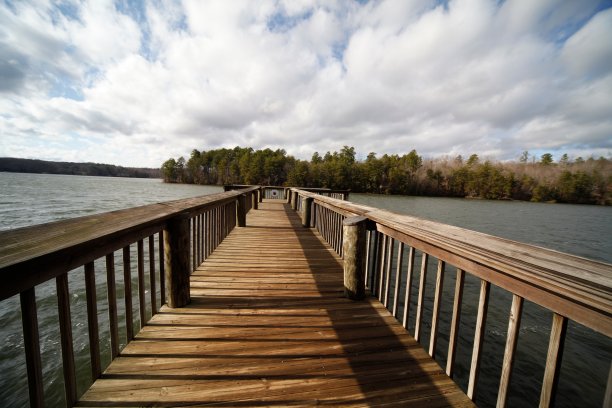 湖上码头图片下载