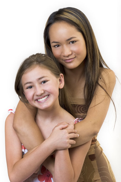 女孩拥抱图片下载