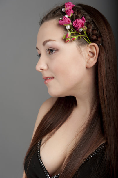 年轻漂亮的女人图片下载