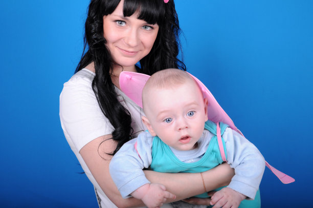 母亲和儿子图片下载