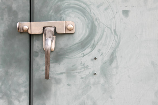 金属门闩和钢制橱柜图片下载