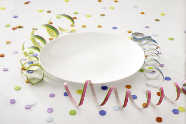 用聚会的方式清空盘子图片下载