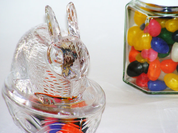 兔子和糖果图片下载
