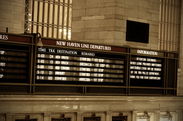 纽约中央车站，到达离境处。图片下载