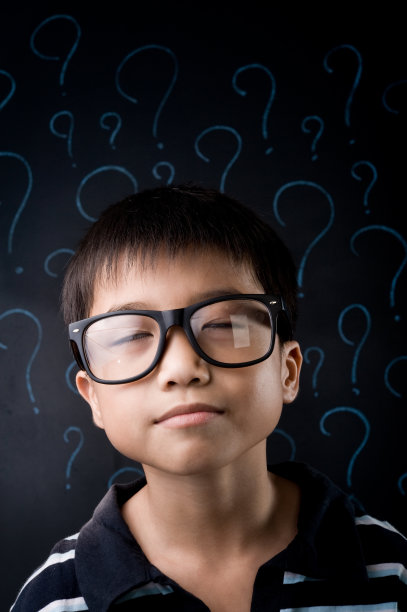 亚洲的小男孩图片下载