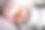 穿着粉色裙子的亚洲新生婴儿图片下载