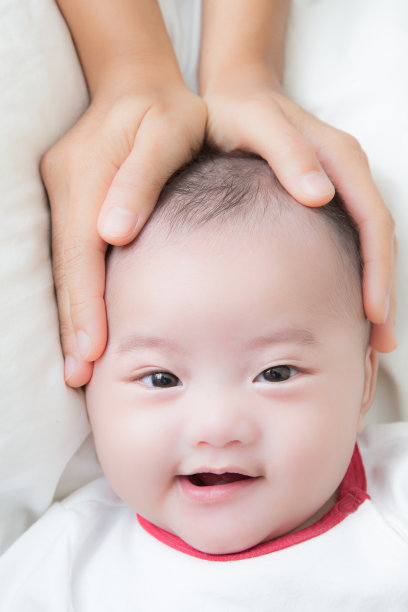 婴儿按摩图片下载