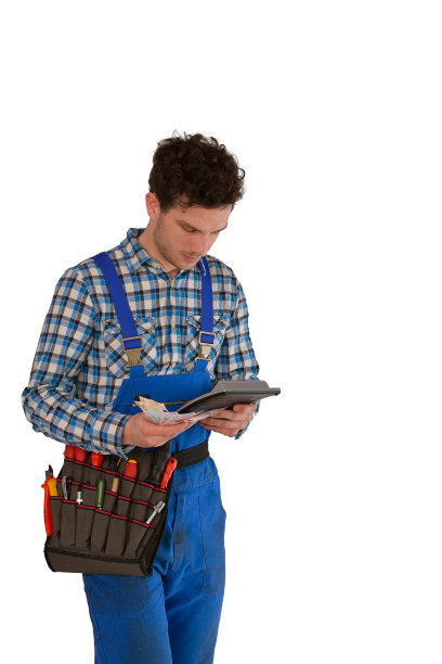 年轻的工匠，带着工具腰带，钱和一个计算器图片下载