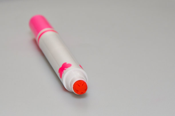 粉色的蝴蝶图片下载