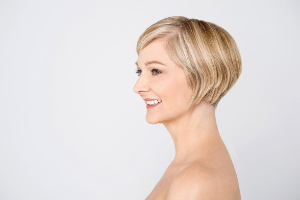 漂亮女人的脸和干净的皮肤图片下载