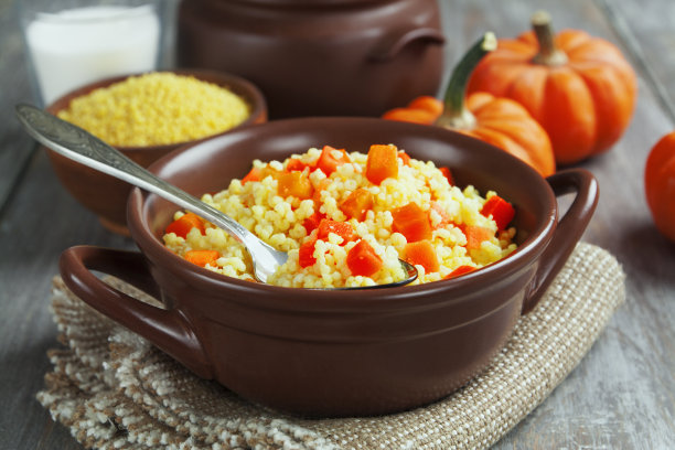 南瓜小米粥素材图片