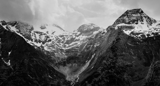 白云石山脉——意大利图片下载