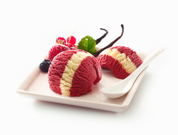 装饰的浆果和香草冰淇淋图片下载