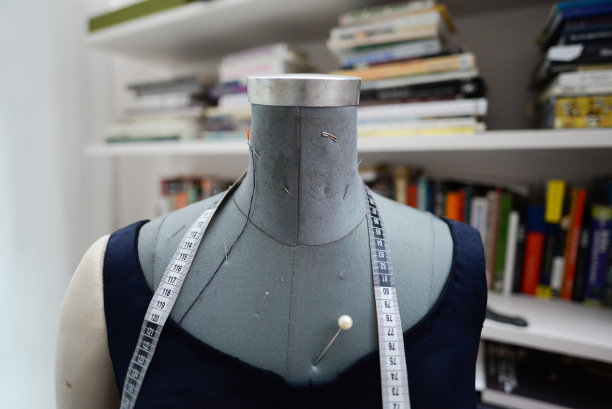 手脚发麻图片下载