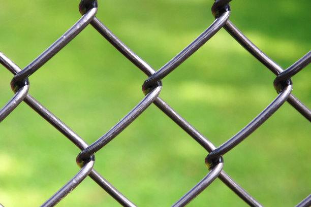 铁丝栅栏图片下载