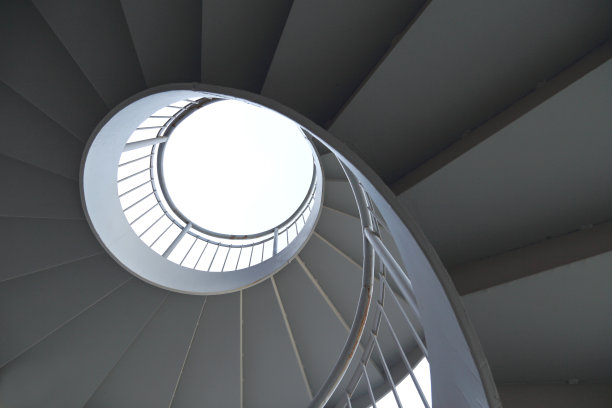 室外楼梯旋转图片下载