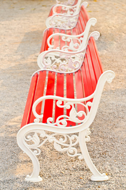 板凳上的放松。图片下载