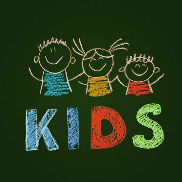 和快乐的孩子们在一起的彩色图片图片下载