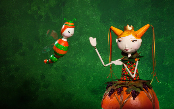 可爱的仙女和蜜蜂图片下载