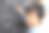 聪明的亚洲男孩在黑板上写字图片下载