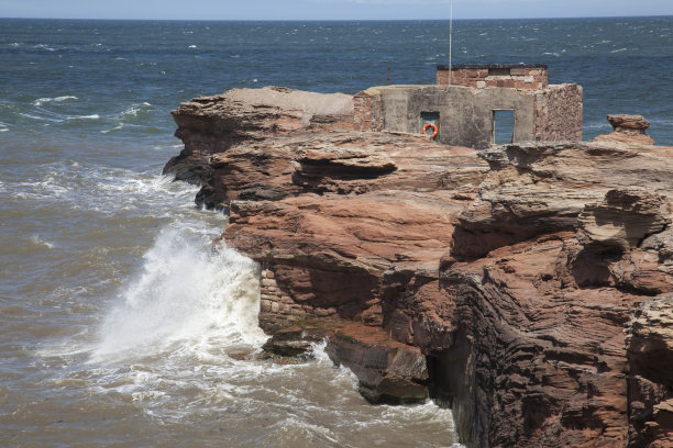 希尔布雷岛废弃救生艇站图片下载
