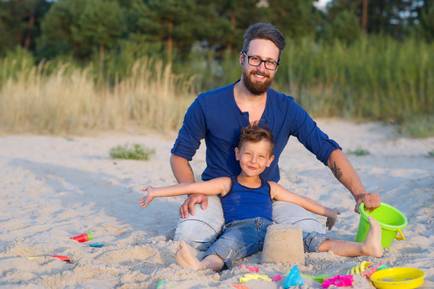 父亲与儿子图片下载