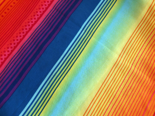 布料五彩缤纷的彩虹条纹艺术背景图片下载