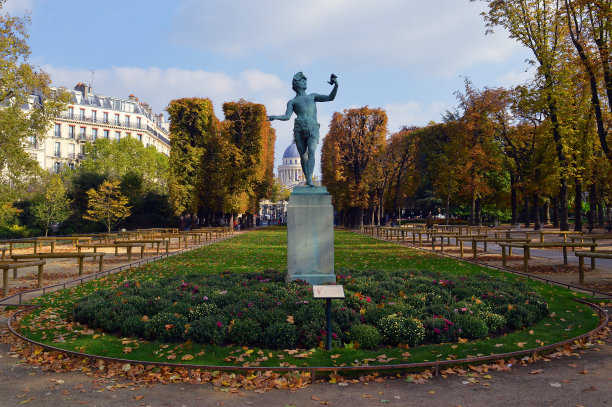 希腊演员雕像与万神殿背景图片下载