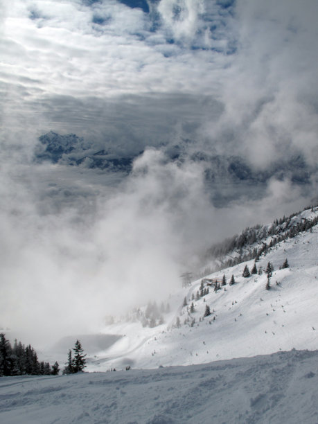 在奥地利阿尔卑斯山图片下载
