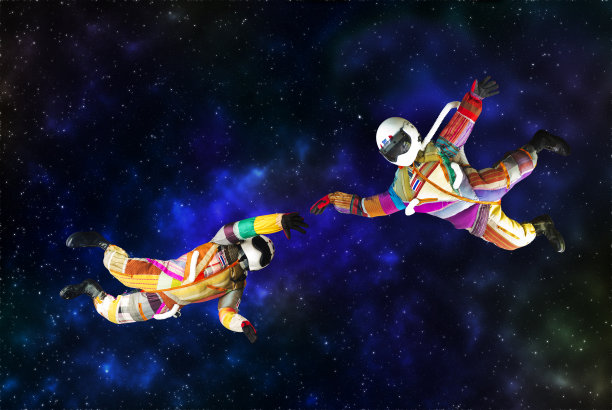 有趣的宇航员被隔离在白色上图片下载