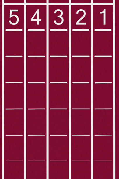 起跑线在跑道上图片下载