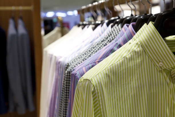 衬衫在衣架上图片下载