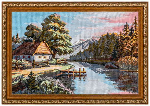 镜框中的绣花画，孤立在白色背景上图片下载