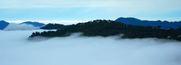 在云层之上图片下载